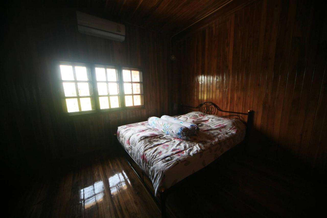 Ban Chang Klang Na Nong ap Chang Buitenkant foto