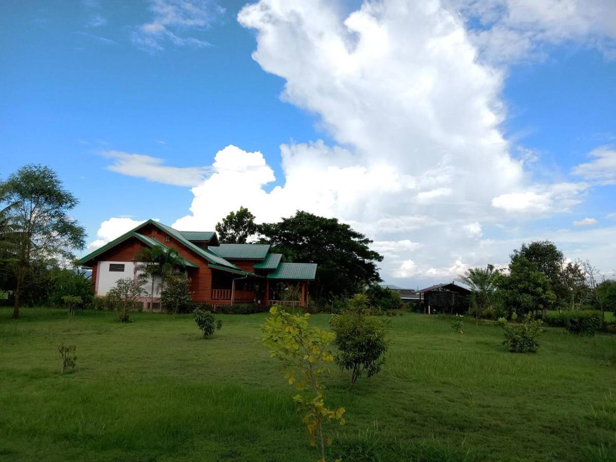 Ban Chang Klang Na Nong ap Chang Buitenkant foto