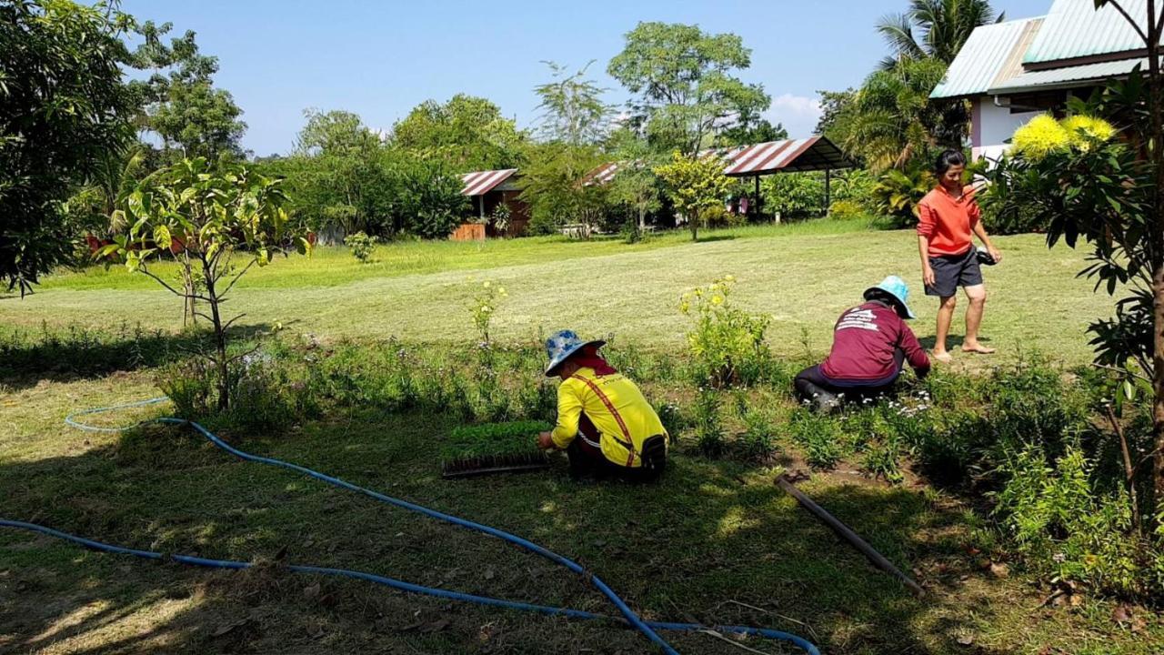 Ban Chang Klang Na Nong ap Chang Buitenkant foto