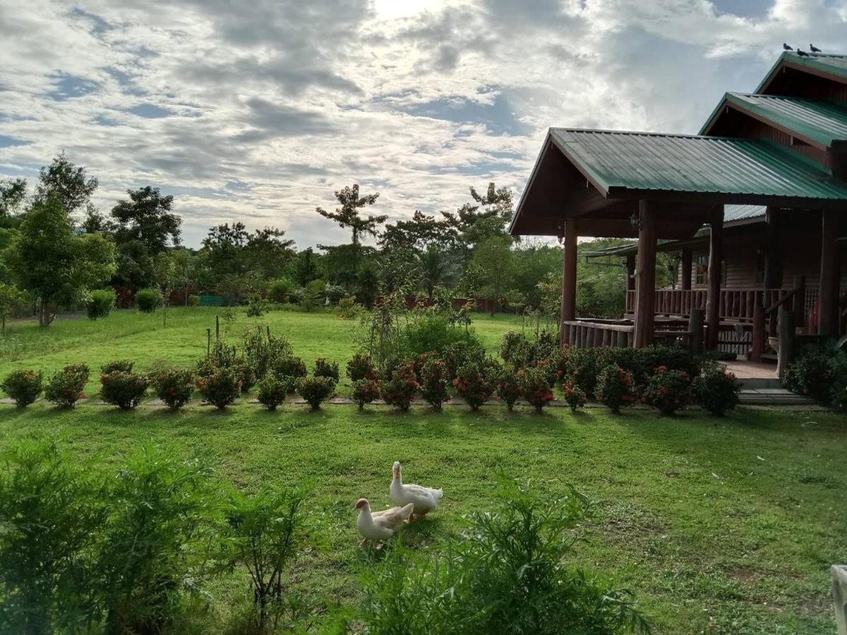 Ban Chang Klang Na Nong ap Chang Buitenkant foto