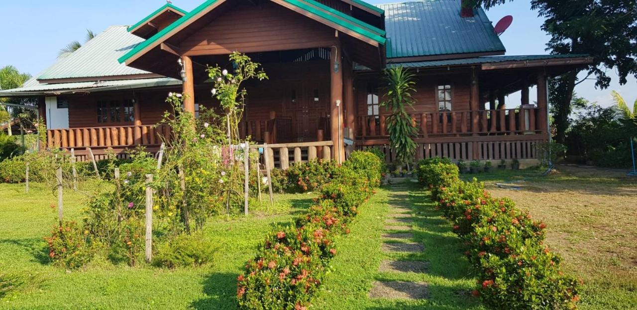Ban Chang Klang Na Nong ap Chang Buitenkant foto